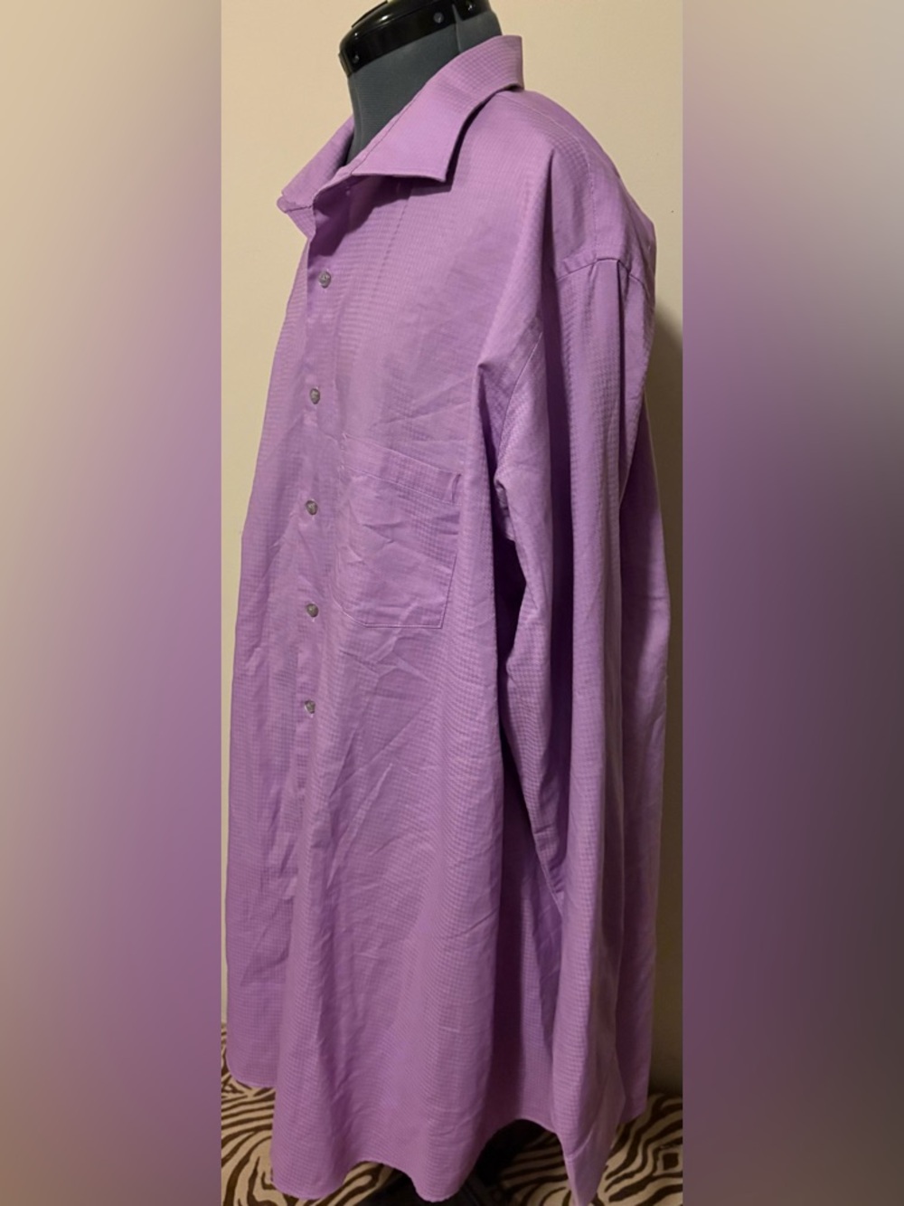 Men's lavender long sleeve button down dress shirt - Picture 3 of 6